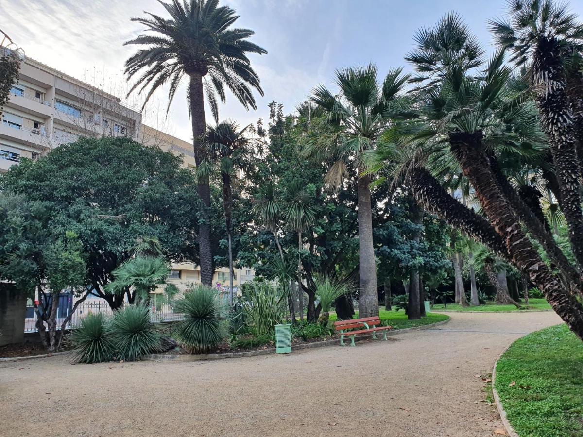Appartement 2 Pieces Meubles A Juan Les Pins Antibes Exterior foto